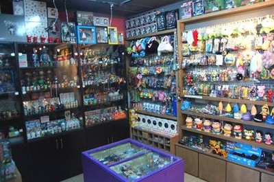 酷玩天下 街头潮流玩具与创意家居用品的融合销售之道